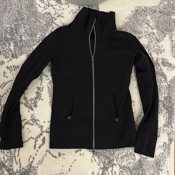 lululemon athletica Tops - LULULEMON BLACK WORKOUT ZIP UP - worn twice